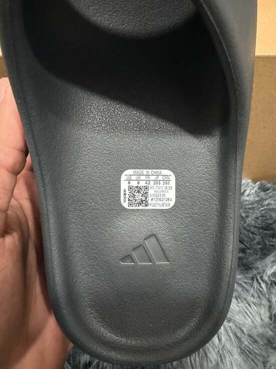 Adidas Yeezy Slide Onyx Size 8 HQ6448 main image 6